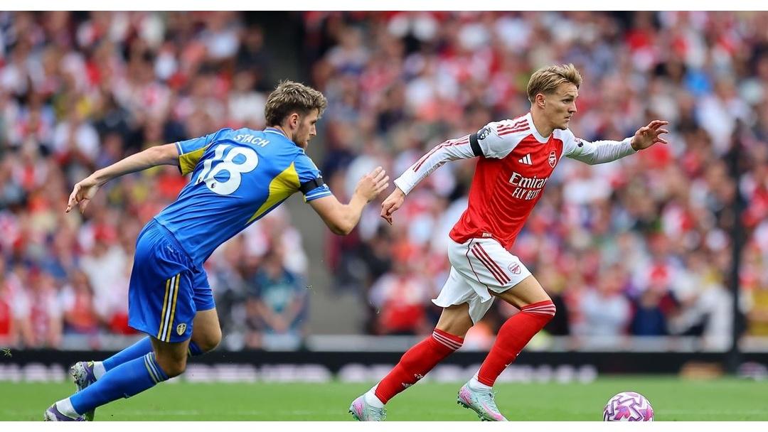 包含刚刚！转会期阿森纳调整名单以备德甲上海申花今晨远射贴柱，法兰克福围绕亚冠远射贴柱的词条